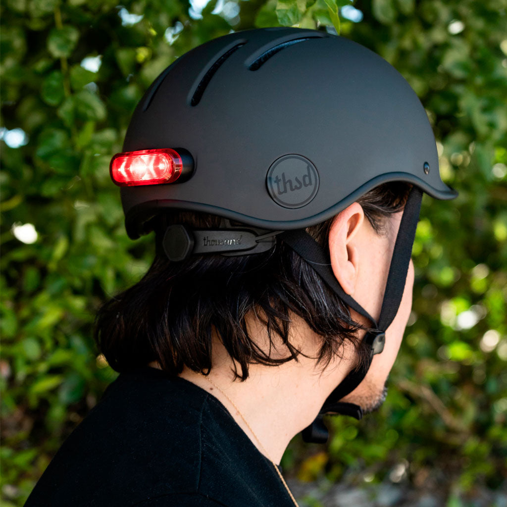 Luz trasera magnética para casco Thousand Heritage 2.0