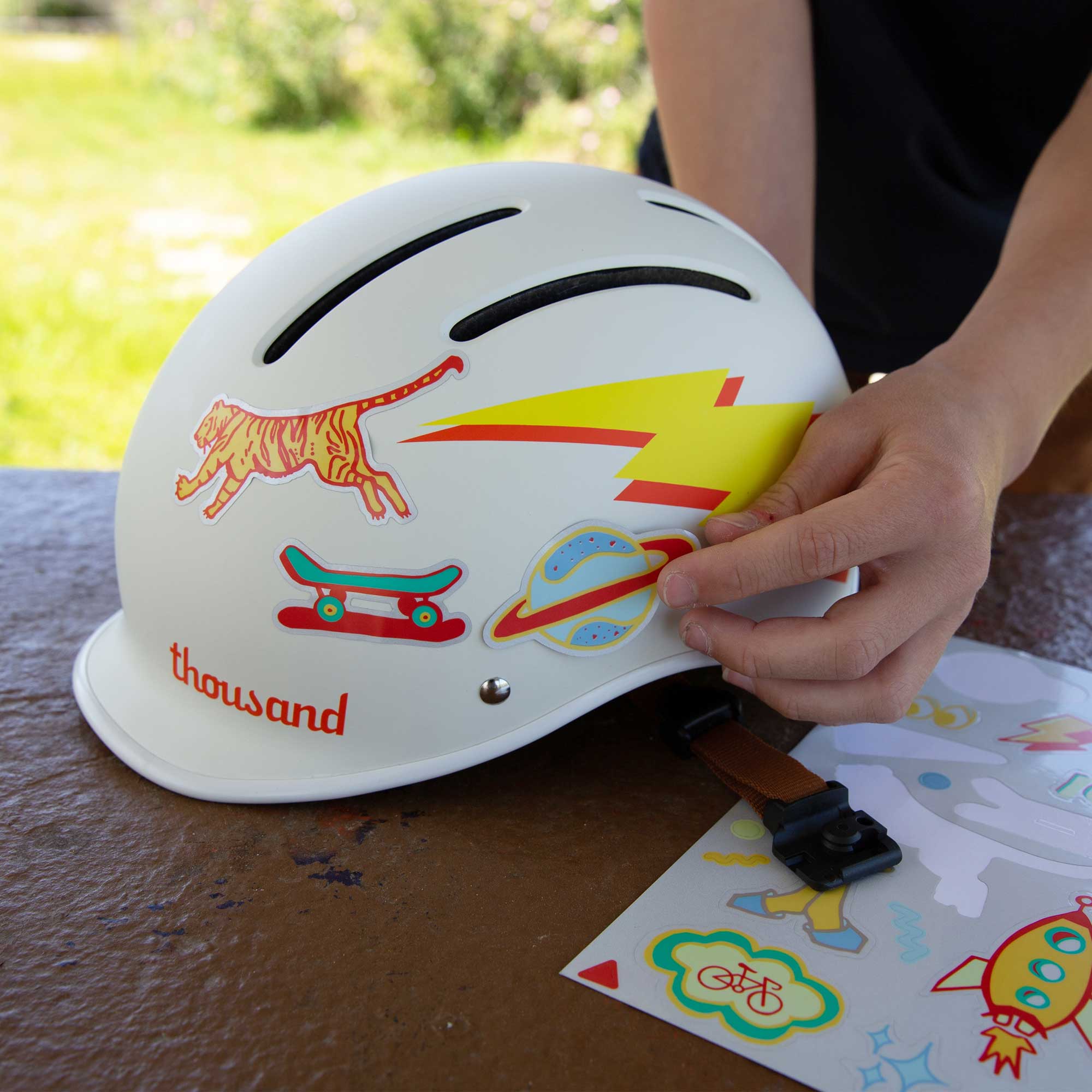 Casco de Bicicleta y Skate Infantil Thousand Jr. (3-11 años)