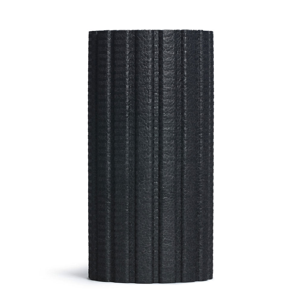 Rodillo de Espuma con Ranuras para Automasaje y Activación Muscular – Blackroll Groove Standard