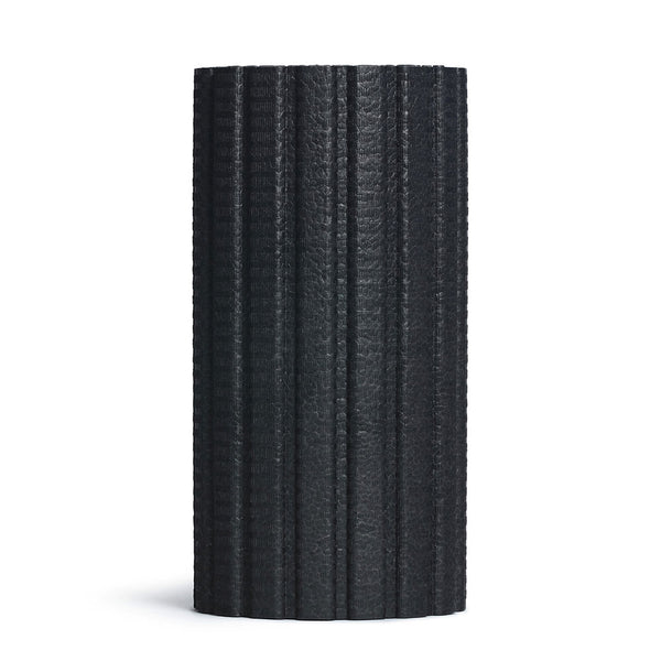 Rodillo de Espuma con Ranuras para Automasaje y Activación Muscular – Blackroll Groove Standard