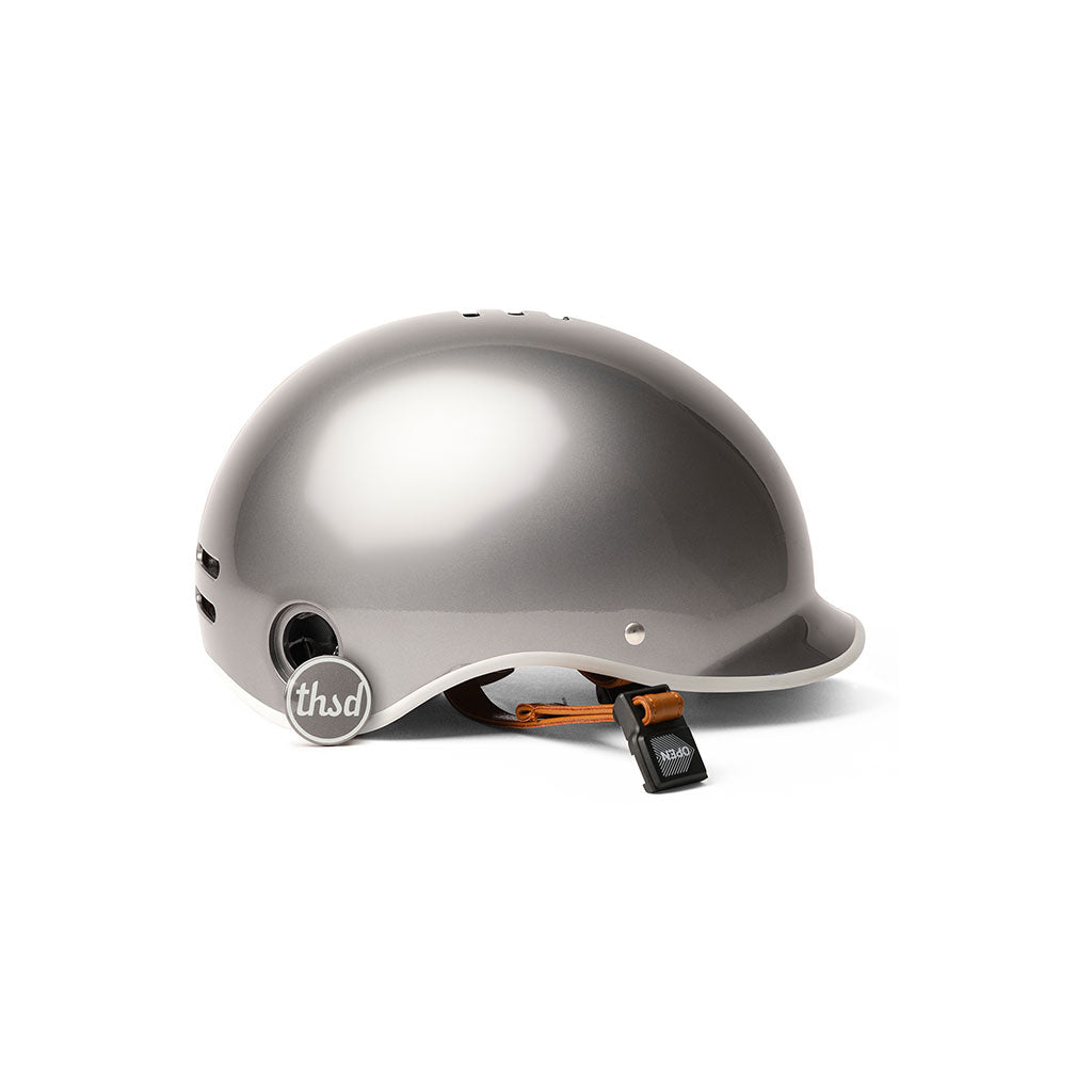 Casco Thousand Polished Titanium - W&W Movilidad para tu ciudad